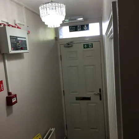 Vallance Road House 2*