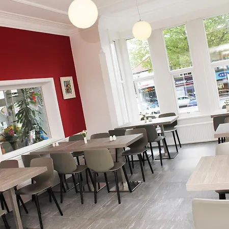 Gidea Park Hotel