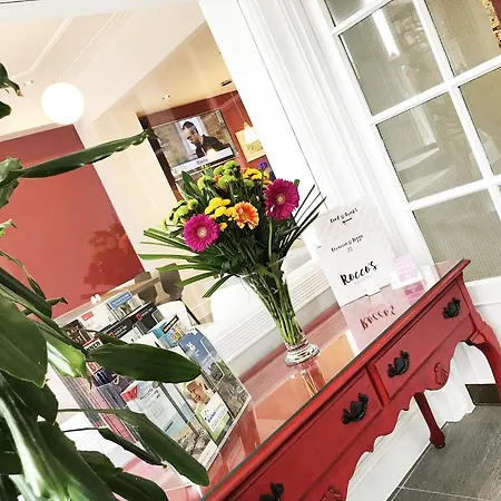 Gidea Park Hotel 3*