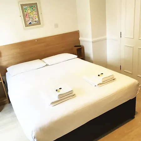 Hotel Gidea Park 3*