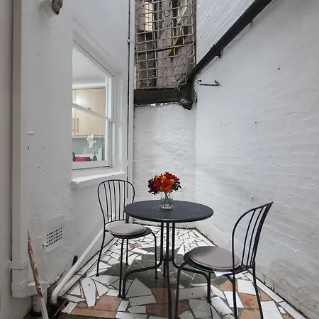 Italianflat - Warwick * Londen