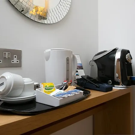 Hotel Ambassadors 3*