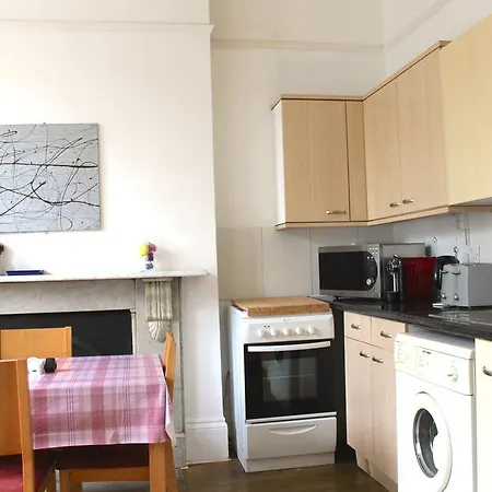 Maida Vale 92 Apartment