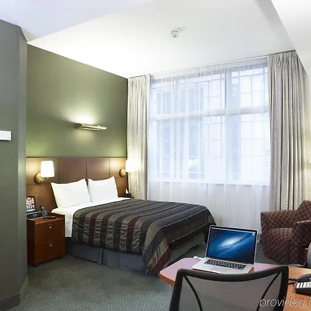 מלון Club Quarters City, 4*