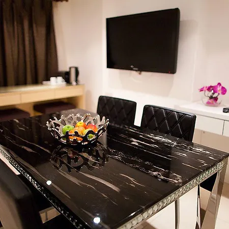 Welcome Victoria Aparthotel 3*
