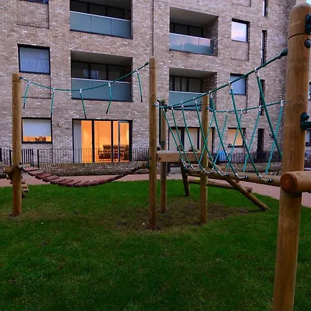 Wharf - Cambridge Av לונדון