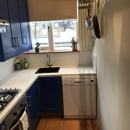 Wix's Lane Apartment