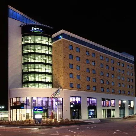 Holiday Express - Newbury Park, An Ihg Hotel London