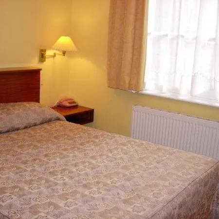 Hotel St George's