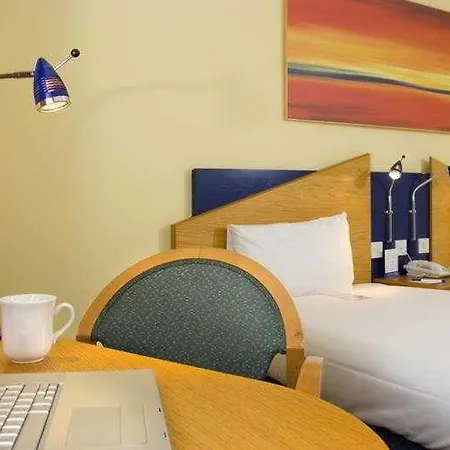 Holiday Express Greenwich By Ihg Hotel 3*