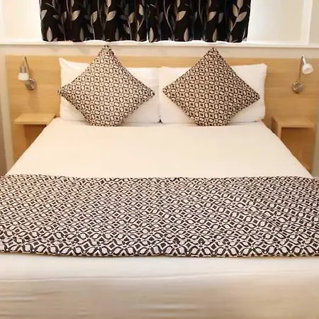 Hotel Oyo Lansdowne London Borough of Croydon