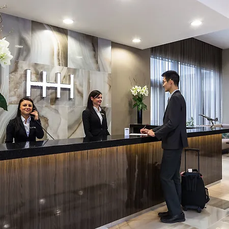 Heston Hyde Hotel 4*