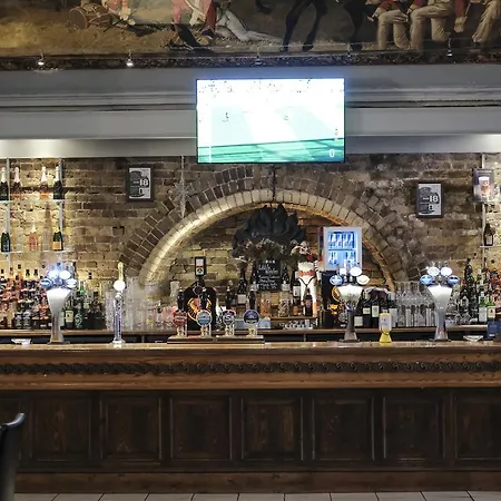The Wellington Hotel