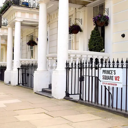 Pembridge Palace Hotel 3*