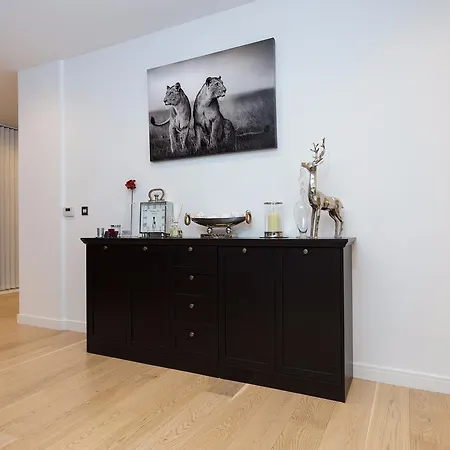 2 Bedroom Penthouse In Canada Water With Balcony * London