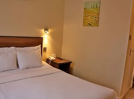 Ξενοδοχείο Elysee Hyde Park 3*