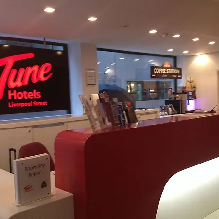 Point A Liverpool Street Hotel 3*
