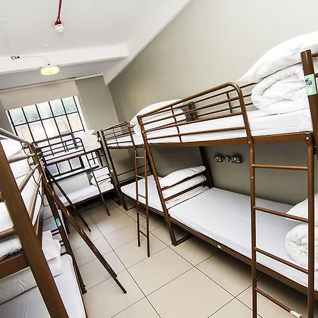 Rest Up Hostel *