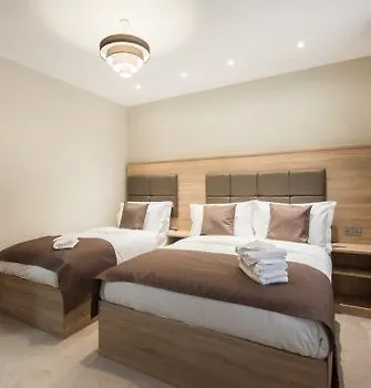 Hotel Docklands 3*
