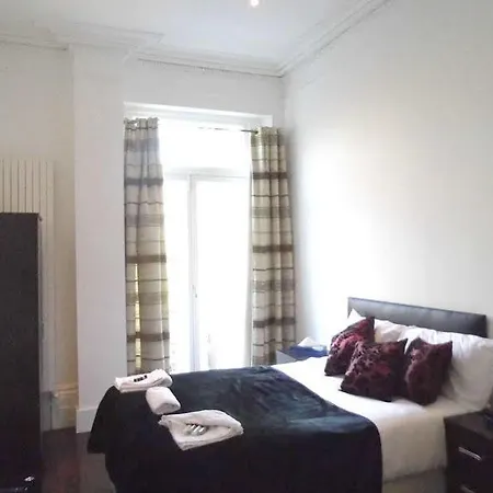 36 Hyde Park Gate Inn London