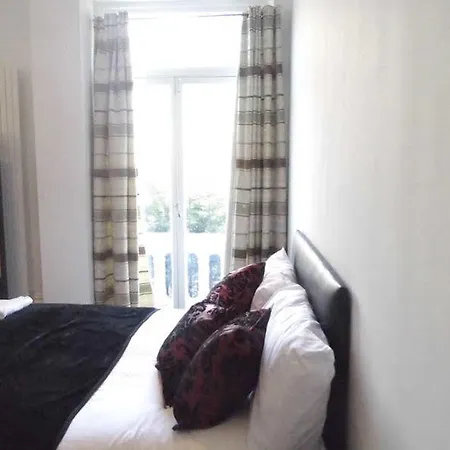 Inn 36 Hyde Park Gate 3*