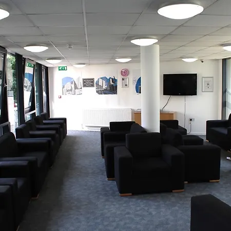 Newington Court Hostel *