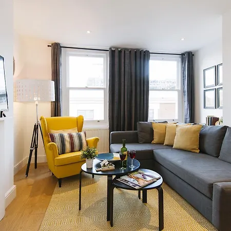Apartment The North End Road London