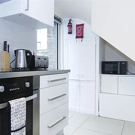 Lcs London Bridge Apartments