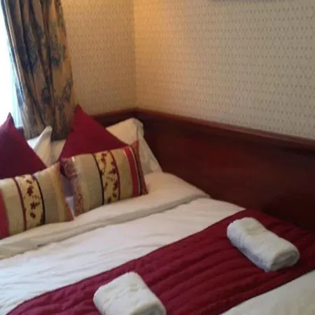 Avon Hotell
