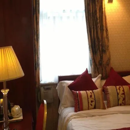 Avon Hotell 2*