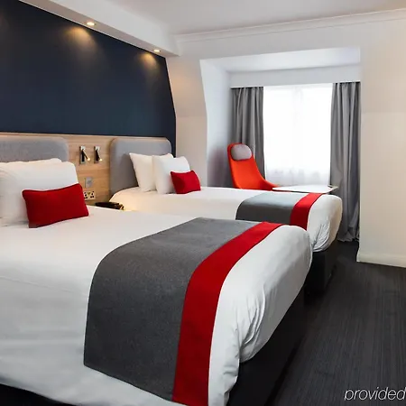 Holiday Express London-hammersmith By Ihg Hotel 3*
