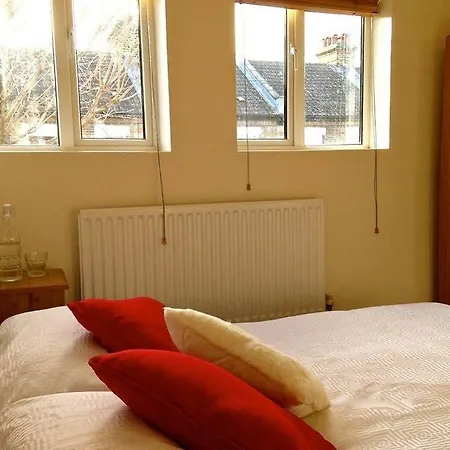 Balfern 2* London