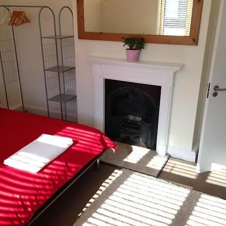 Balfern 2* London