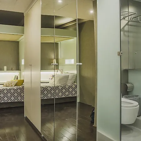 The Club Colindale Hotel 3*