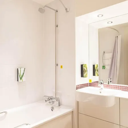 Hotell Premier Heathrow Airport Terminal 4
