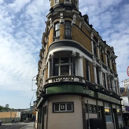 Hostel Ordnance London