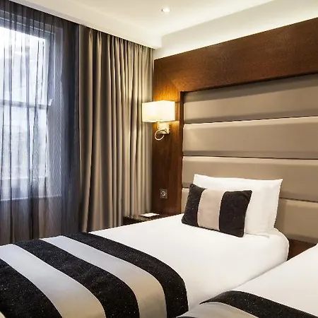 Park Grand Paddington Court 4*