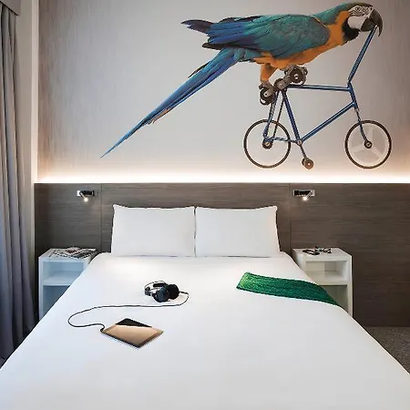 Ibis Styles Gloucester Road Hotel 3*