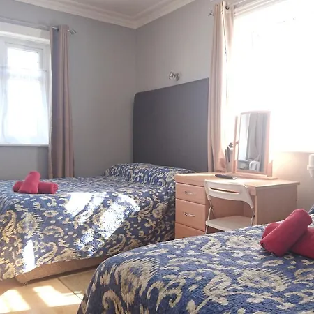 Hotel Glendevon House 3*