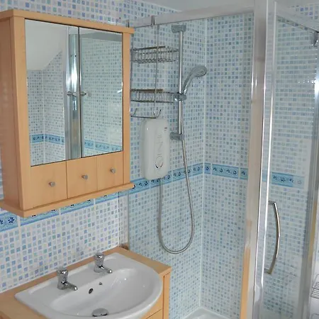 2 Bedroom House -ealing Dom wakacyjny
