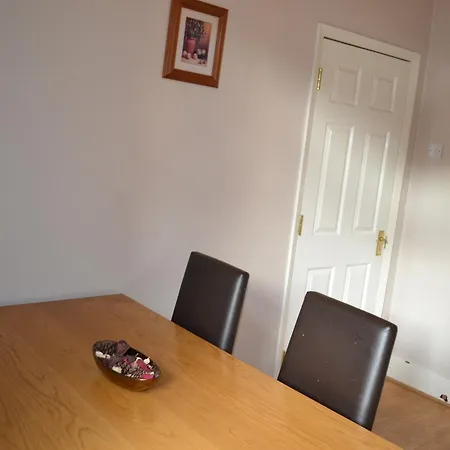 Dom wakacyjny 2 Bedroom House -ealing Londyn