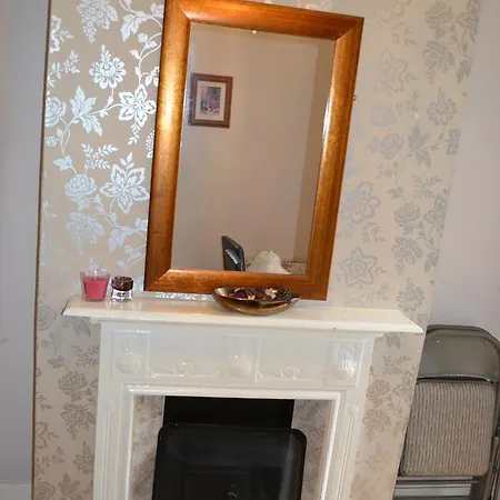 2 Bedroom House -ealing Dom wakacyjny