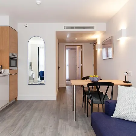 Rockwell East-tower Bridge Hotel 4*