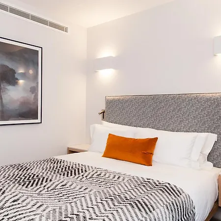 Rockwell East-tower Bridge 4* Londra