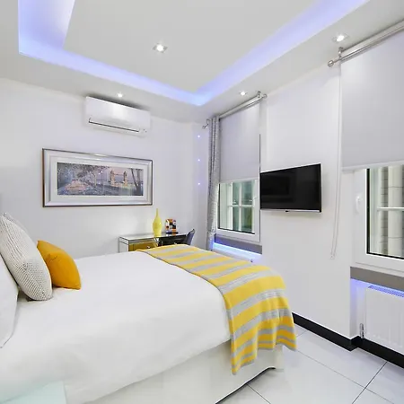 Bryanston Apartment *