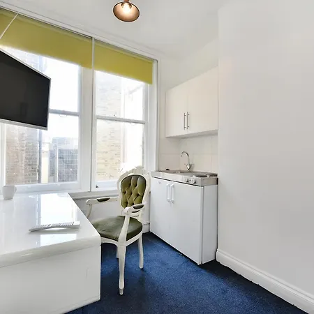 Where To Sleep - Brixton High Street 3* London