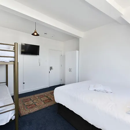 Where To Sleep - Brixton High Street 3* London