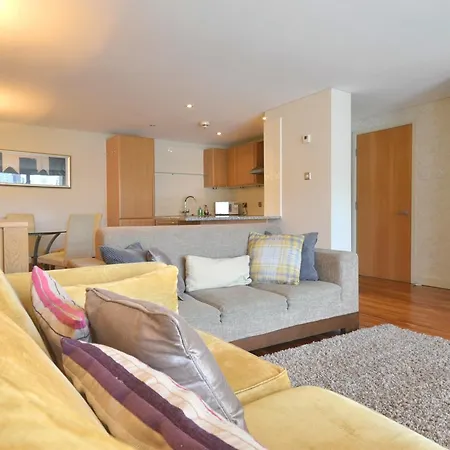 The Pavilions Apartment London