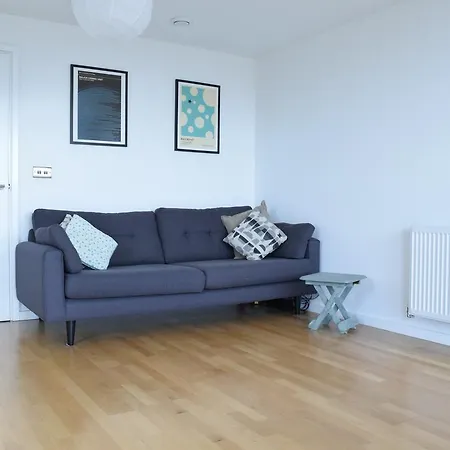 Daire 1 Bedroom Flat In Lewisham With A Balcony View Of The Shard *