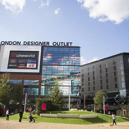 - Wembley International Londen